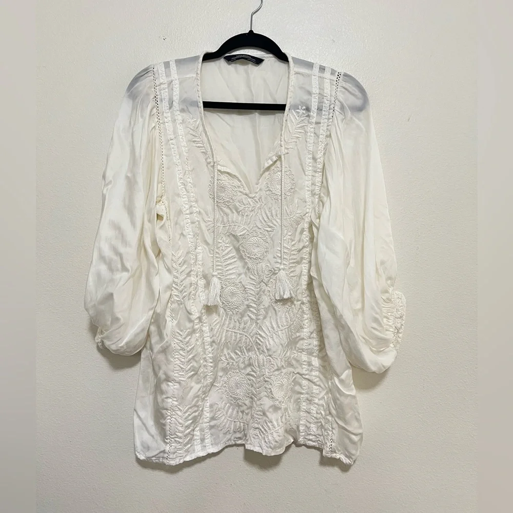 ❤️ Zara floral emboridered satin effect top - Picture 1 of 3